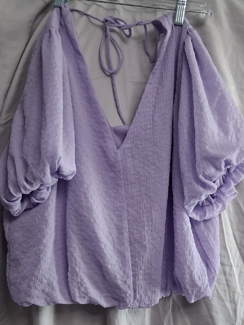 Astr Lavender Puff Sleeve V-Neck Blouse